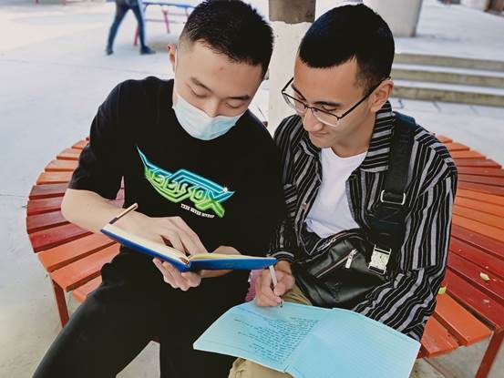 U69I`4X9VLE~1$O6(QYX[OR